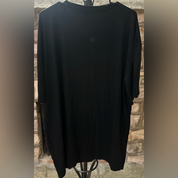 (NWOT)Comfrt Black Oversized T Shirt Relaxed Fit Minimal Lounge Tee - Picture 3 of 3
